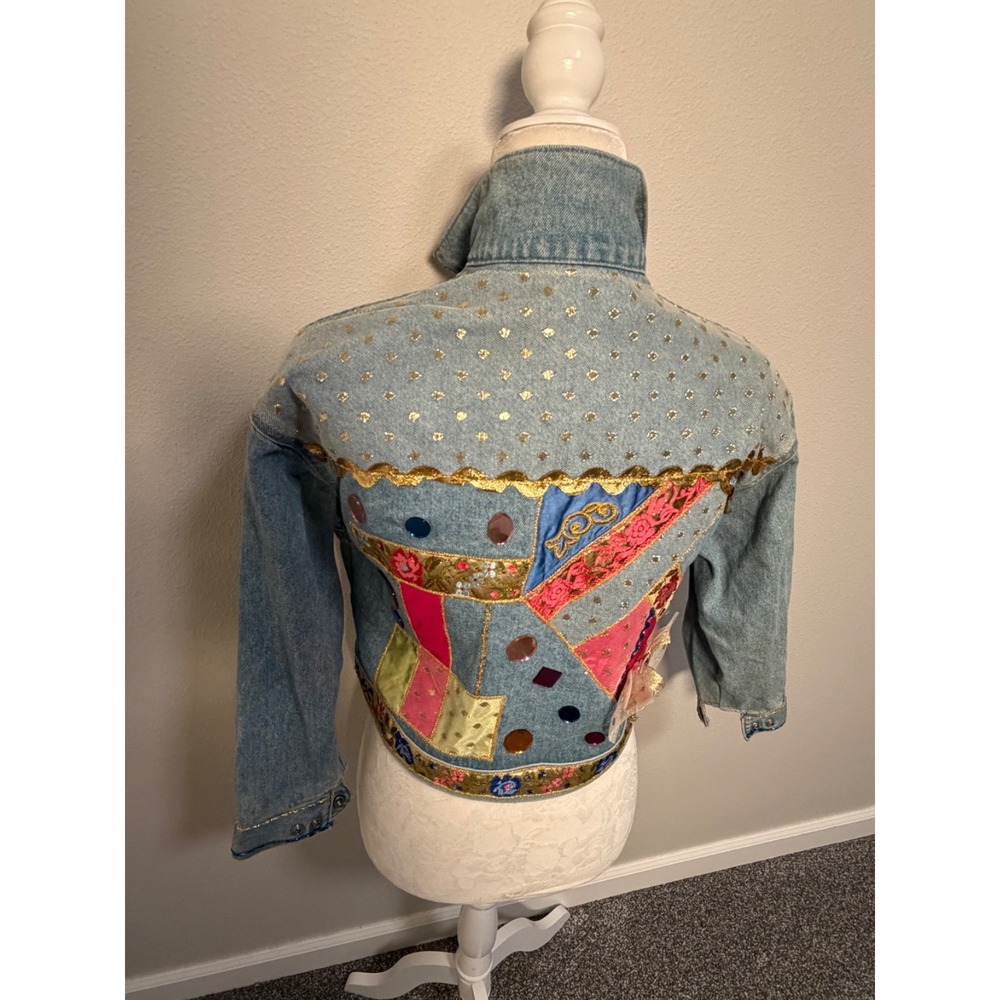 Vtg 80s Cropped Denim Jacket~ Patchwork Studs Embroidery~Jr 7~Funky Artsy RARE